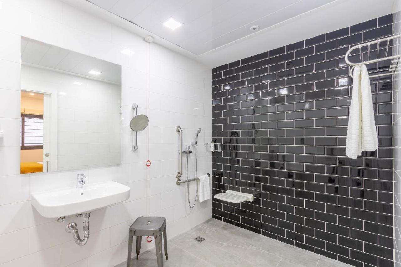 Nine O'Clock Castellar By Valcambre Apartment Севиля Екстериор снимка