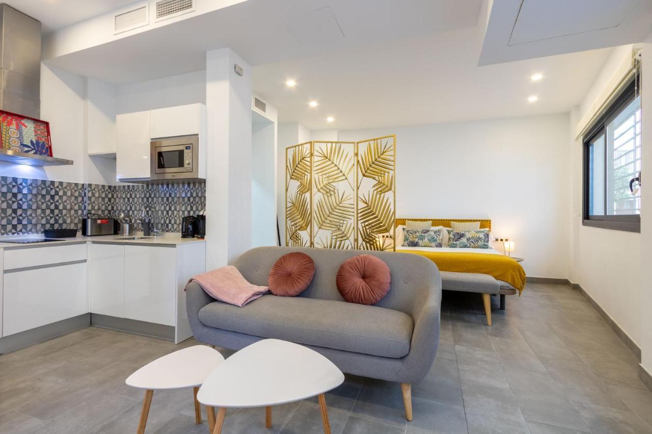 Nine O'Clock Castellar By Valcambre Apartment Севиля Екстериор снимка