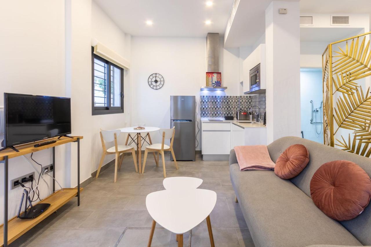 Nine O'Clock Castellar By Valcambre Apartment Севиля Екстериор снимка